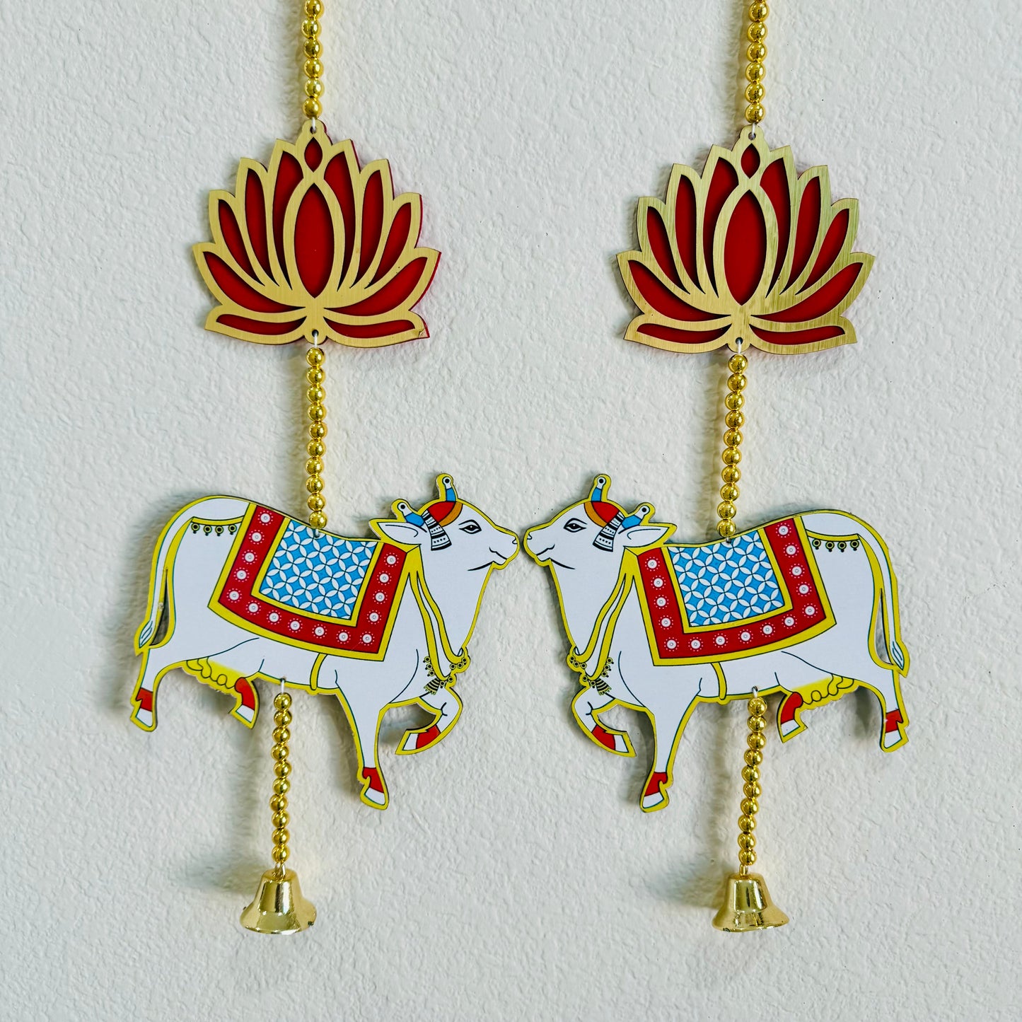 2.5Ft Lotus Cow Hanging (2Pc)