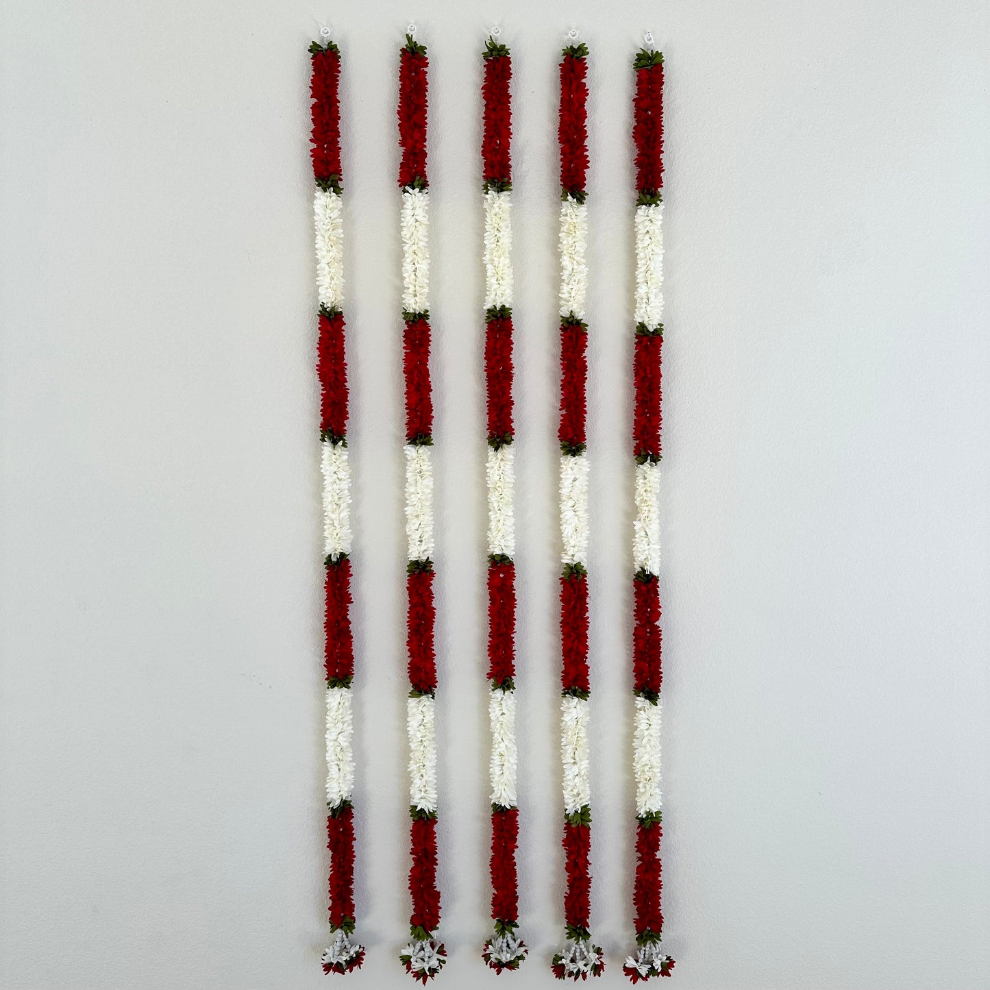 5Ft Red-White Fabric Garland (1Pc)