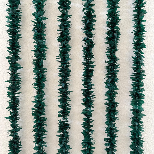 5Ft Green Plastic Garland (1Pc)