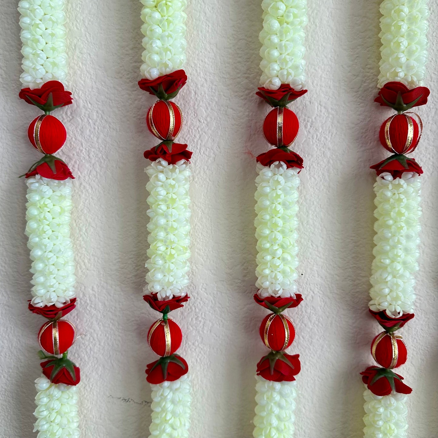 3Ft Red-White Mogra Garland (1Pc)