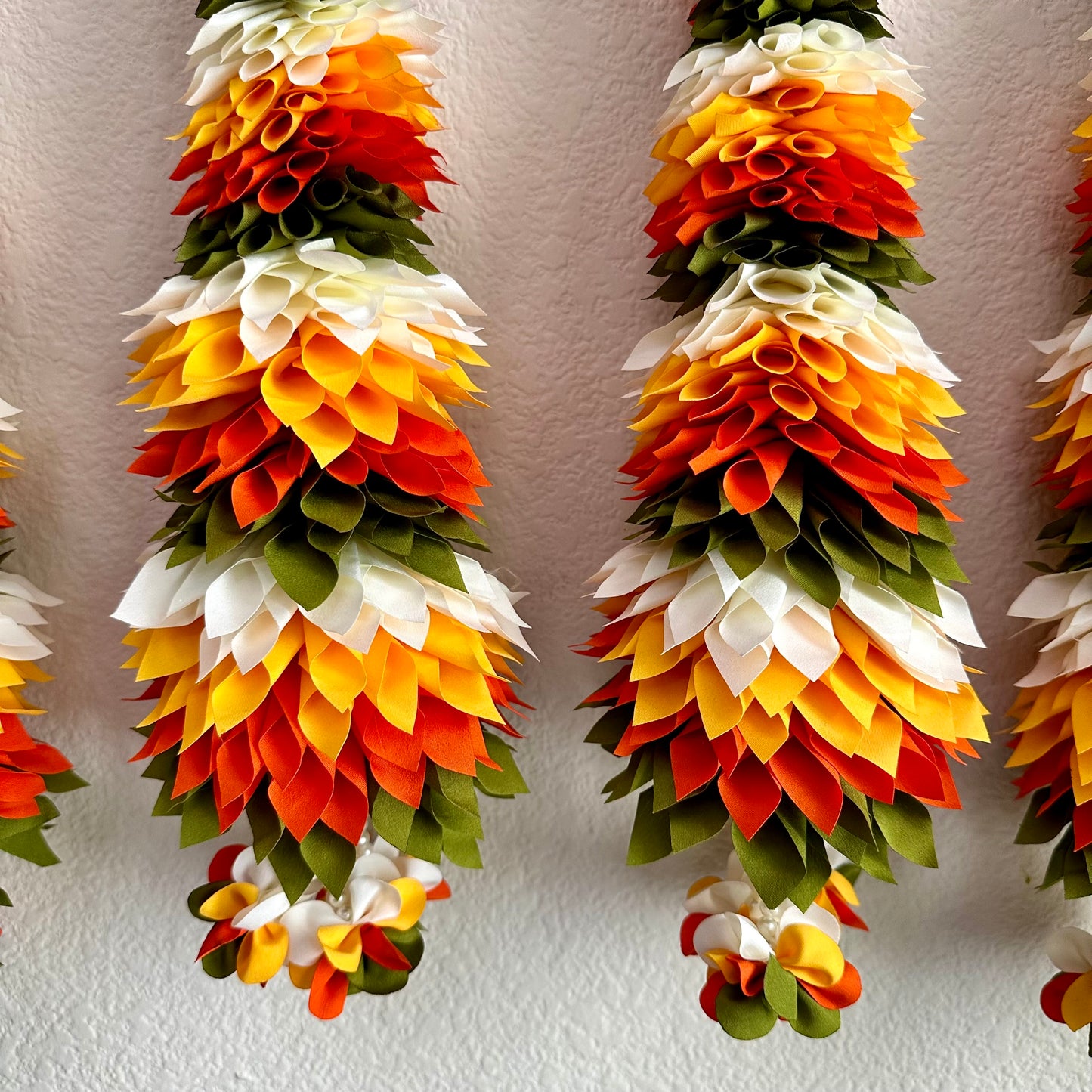 2Ft Fabric Garland (1Pc)