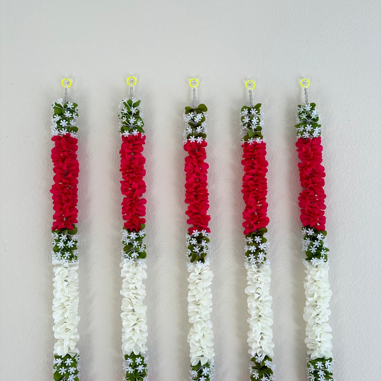 5Ft Red-White Fabric Garland (1Pc)