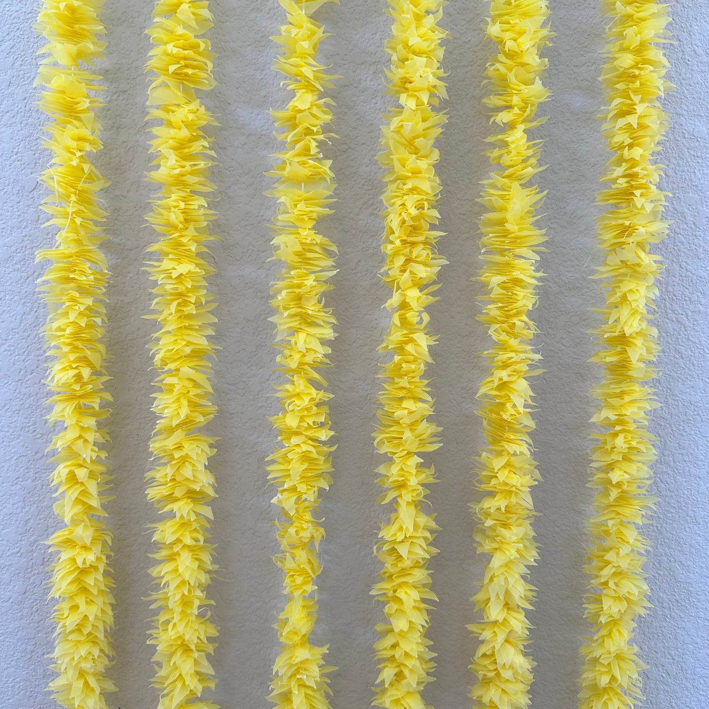 5Ft Yellow Plastic Garland (1Pc)
