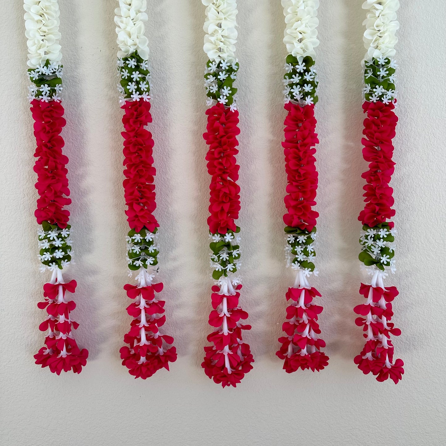 5Ft Red-White Fabric Garland (1Pc)