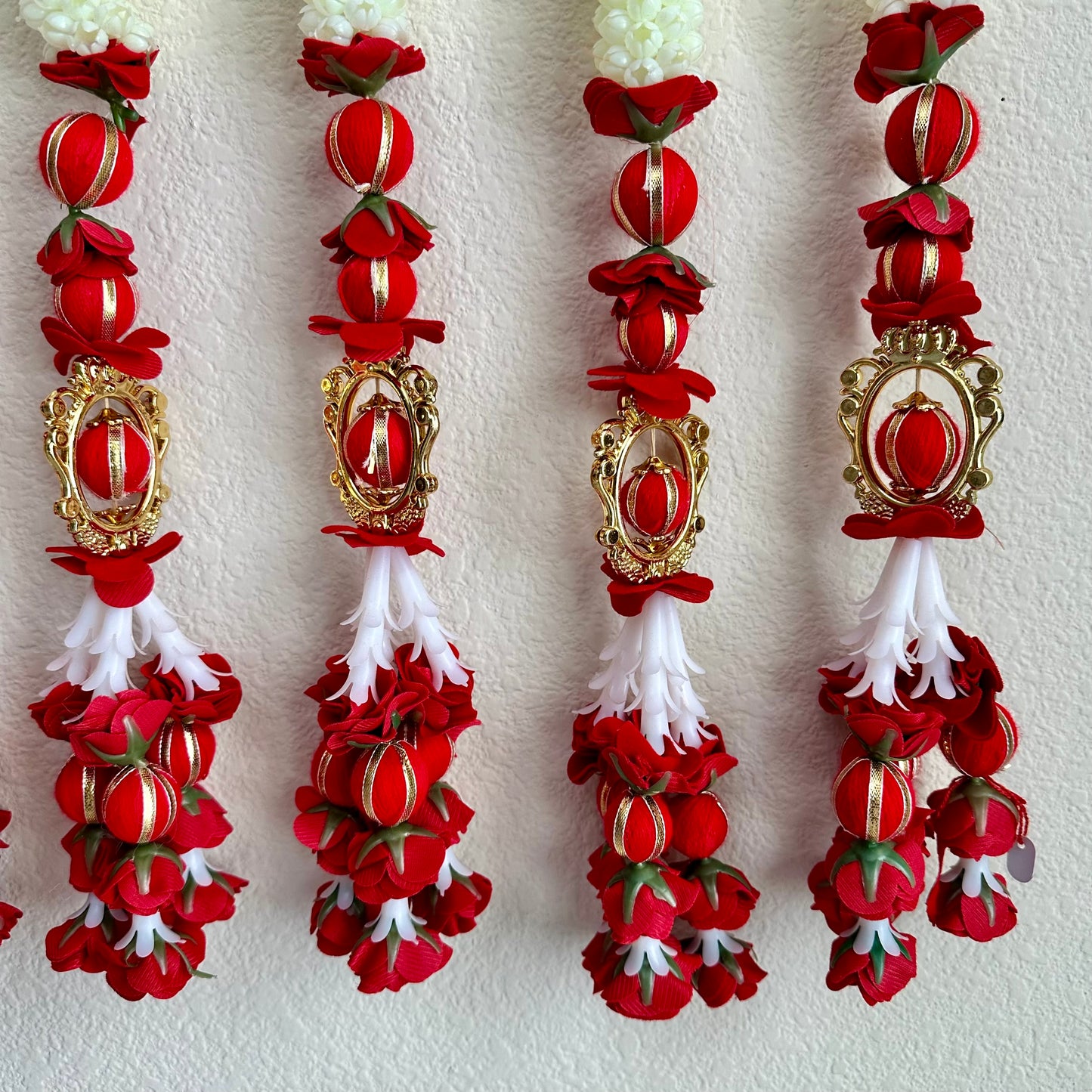 3Ft Red-White Mogra Garland (1Pc)