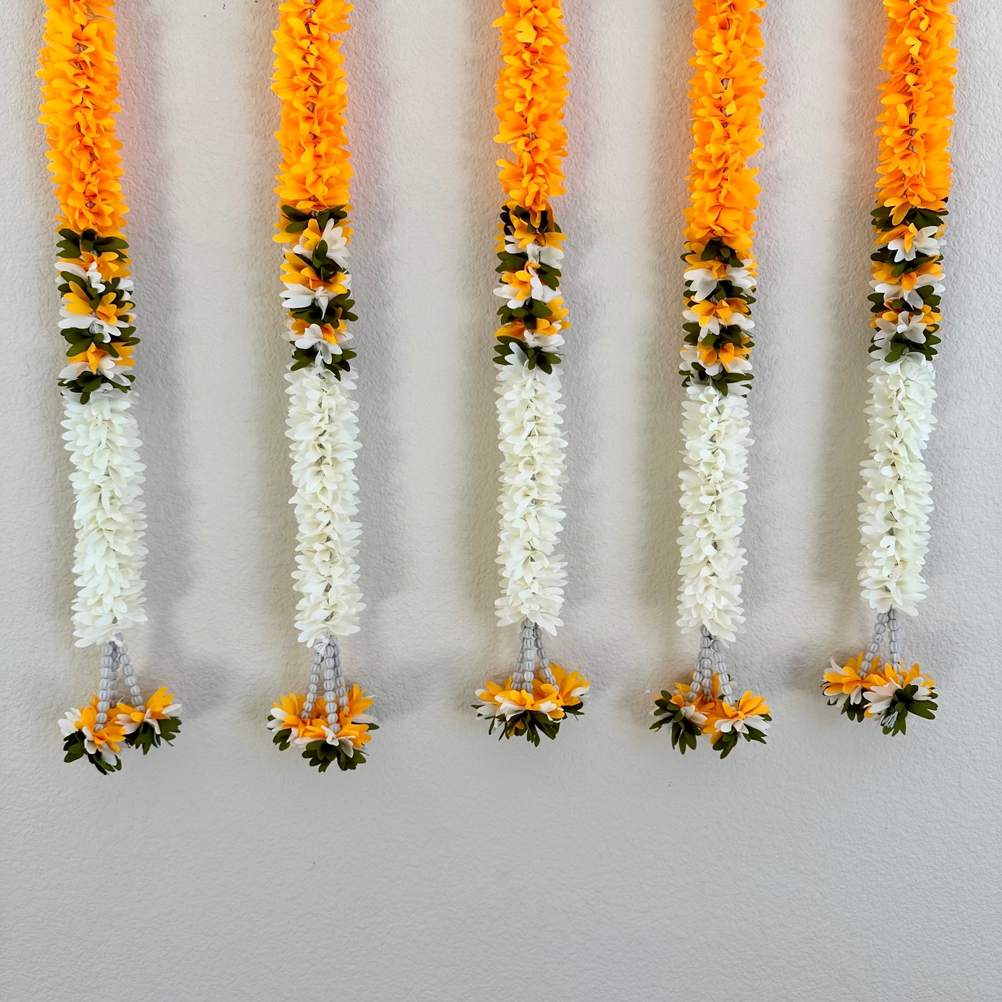 5Ft Orange-White Fabric Garland (1Pc)