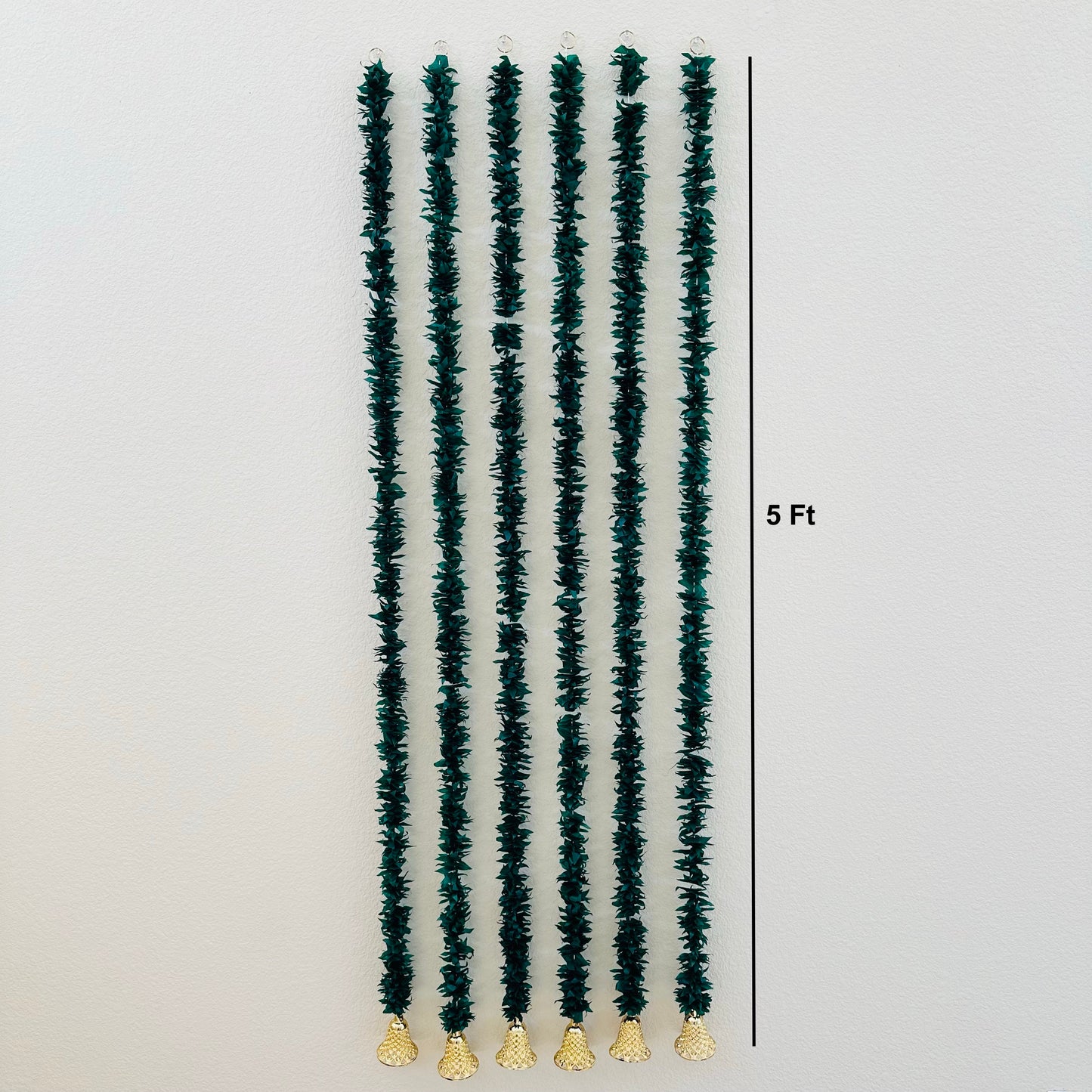 5Ft Green Plastic Garland (1Pc)